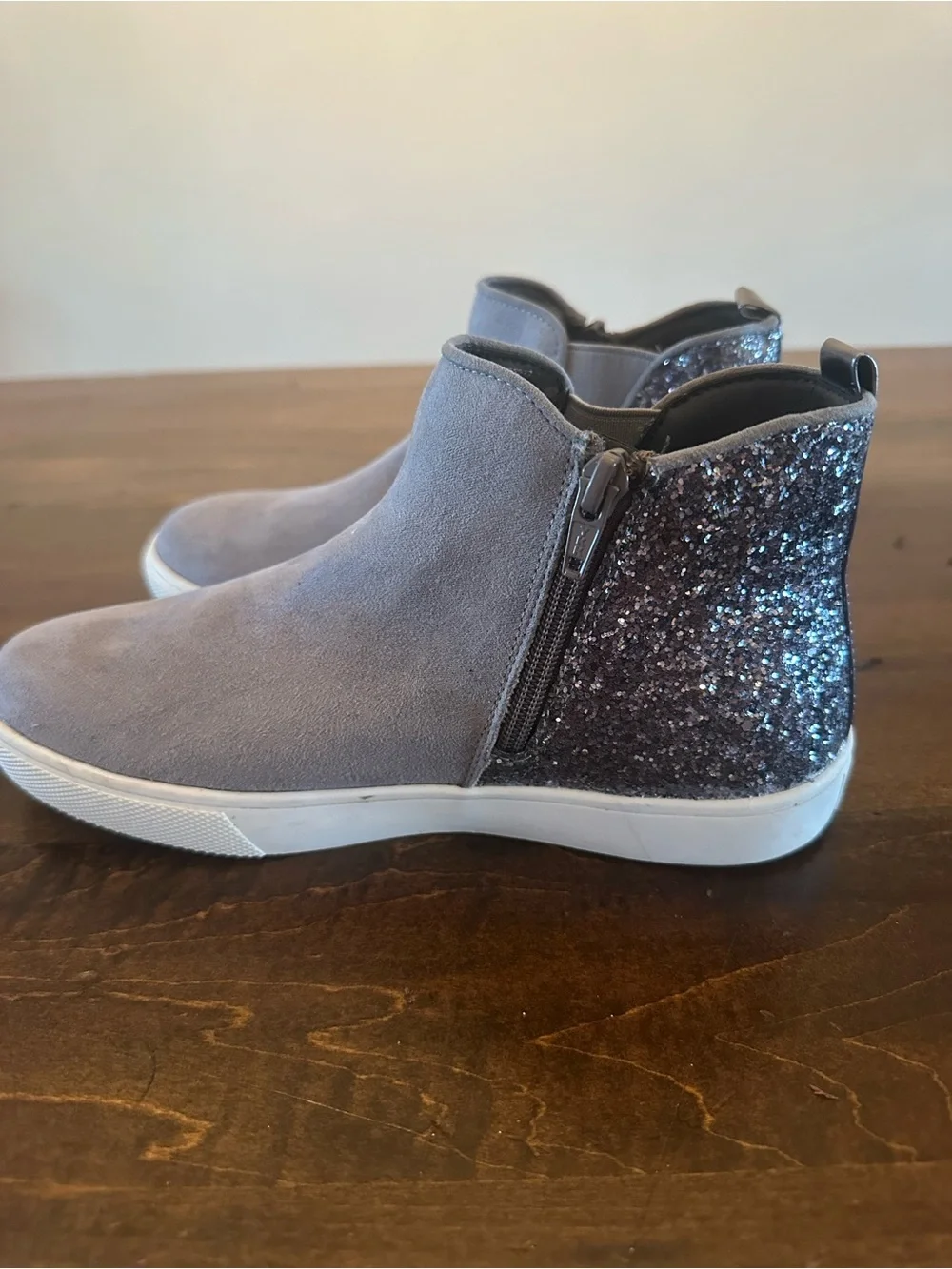 Girls Grey Suede and Glitter Slip-On Sneakers